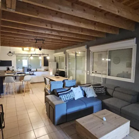 D Elna Апартаменты *